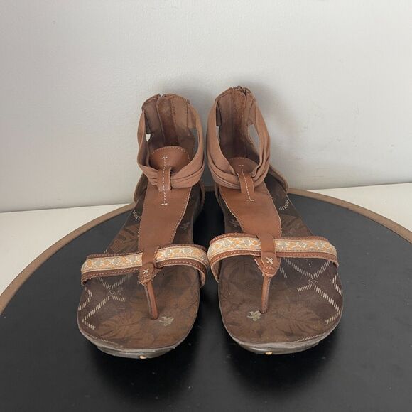 Cushe‎ Clover Thong Gladiator Sandal Women Size 8 Brown Zip Up Flats - Picture 3 of 13